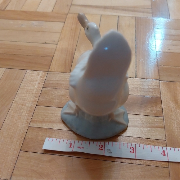 NAO Llandro porcelain long neck duck - Picture 3 of 5